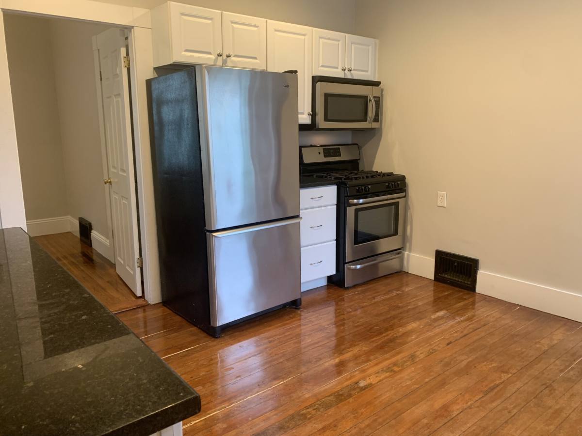 Apartment for rent at 176 Chestnut St #2, Waltham, MA 02453