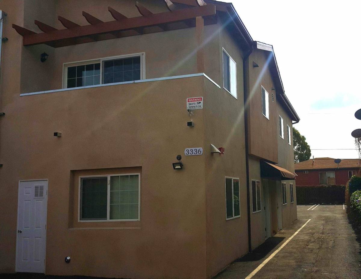 Apartment for rent at 3334-3336 Drew St, Los Angeles, CA 90065