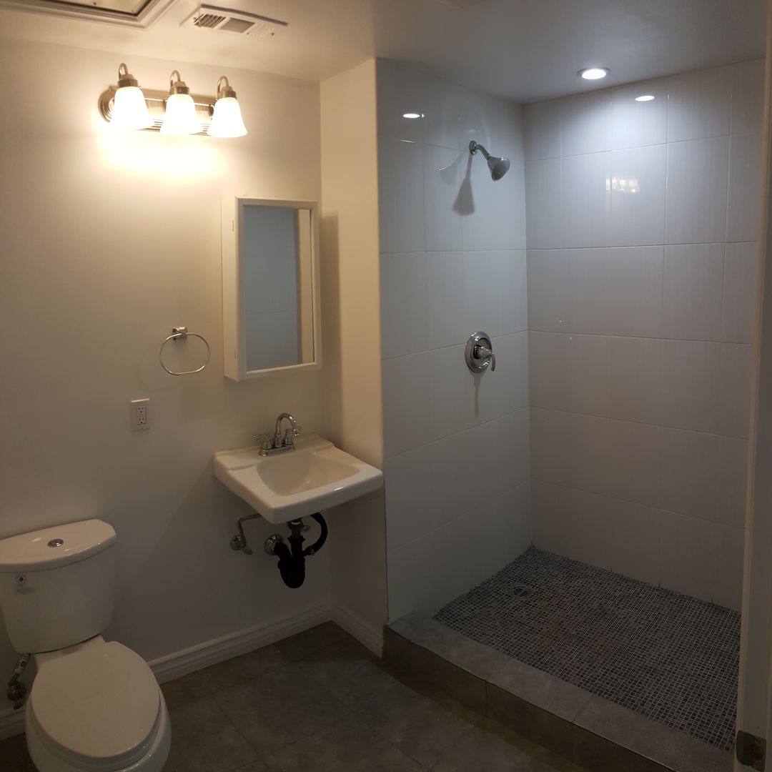 Apartment for rent at 3334-3336 Drew St, Los Angeles, CA 90065