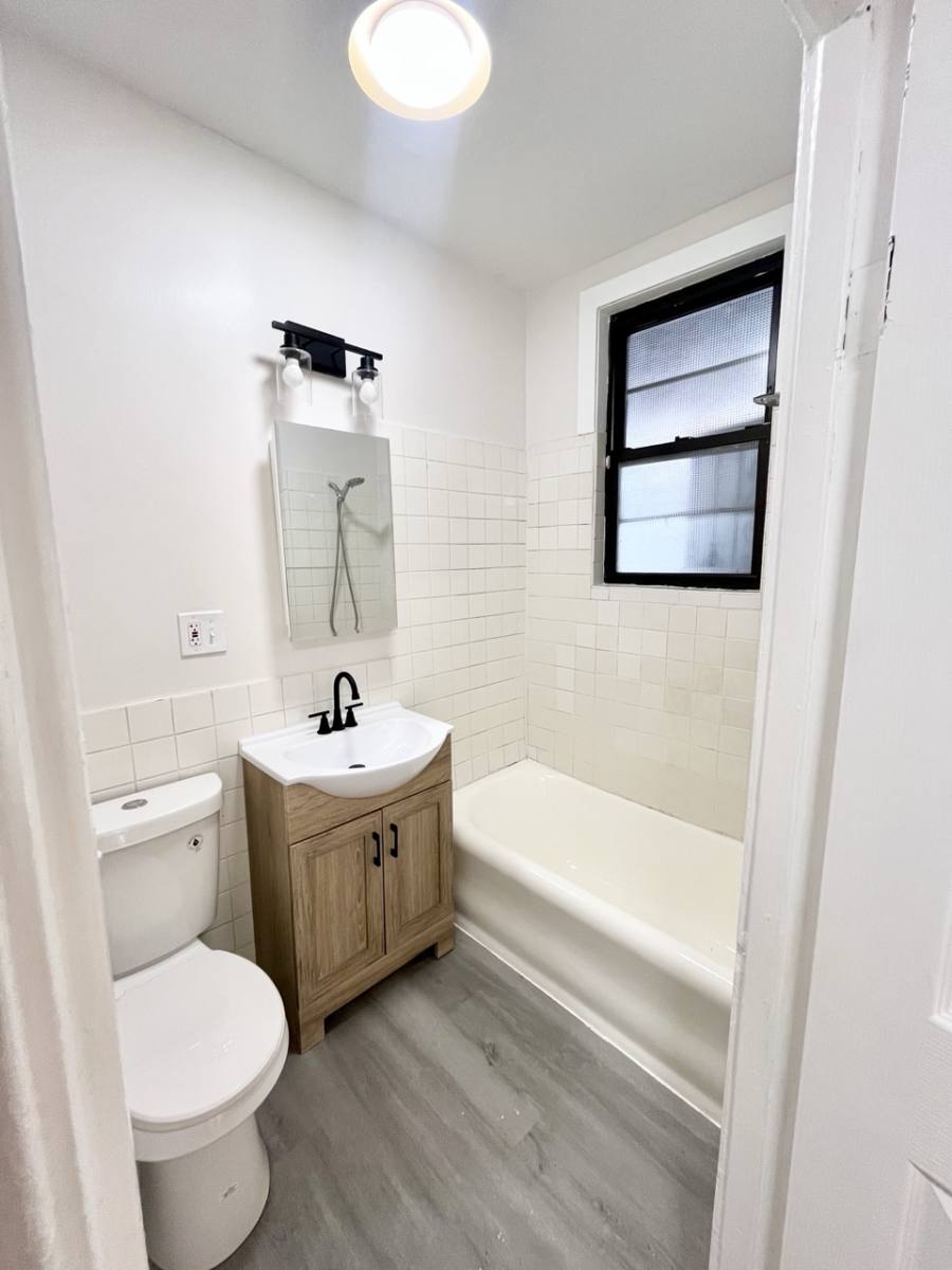 Apartment for rent at 1327 N Lorel Ave #2W, Chicago, IL 60651