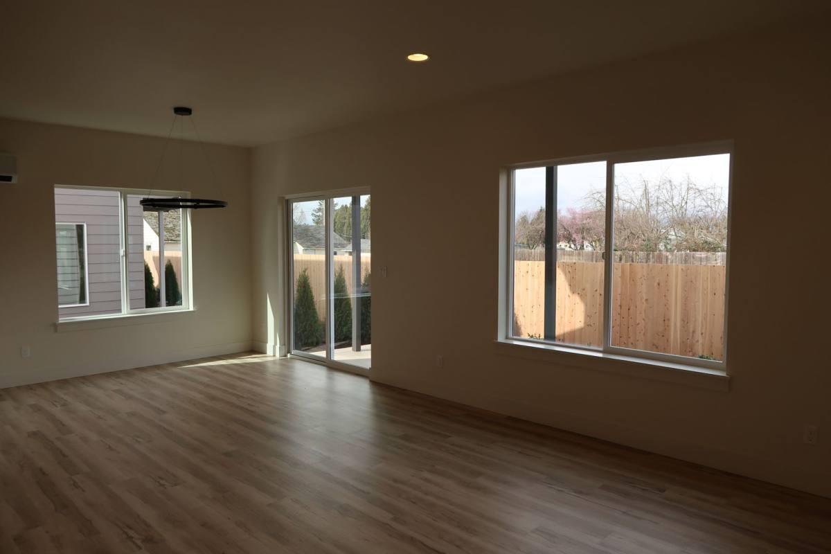 House for rent at 362 Seven Oaks Lane, Lebanon, OR 97355