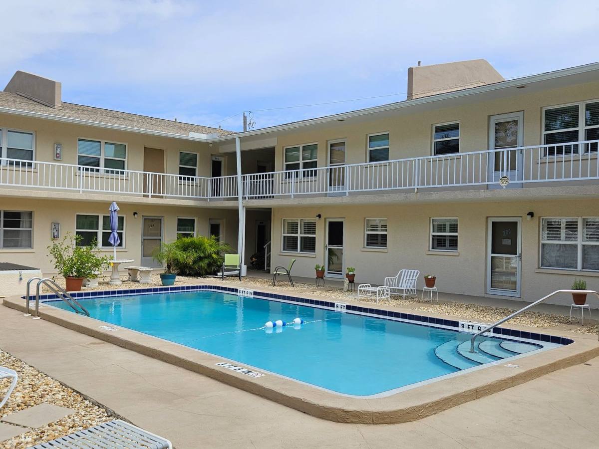 Condo for rent at 509 Venice Ave W, Venice, FL 34285