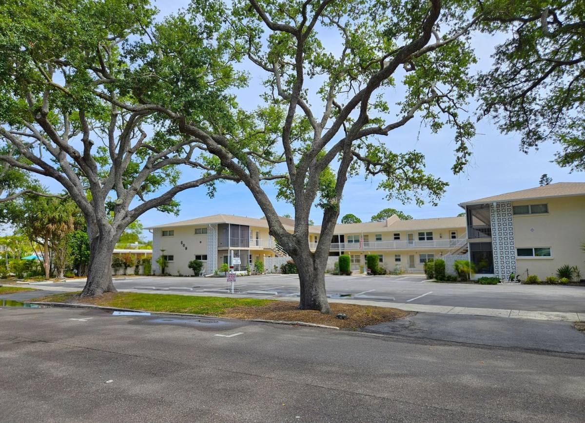 Condo for rent at 509 Venice Ave W, Venice, FL 34285