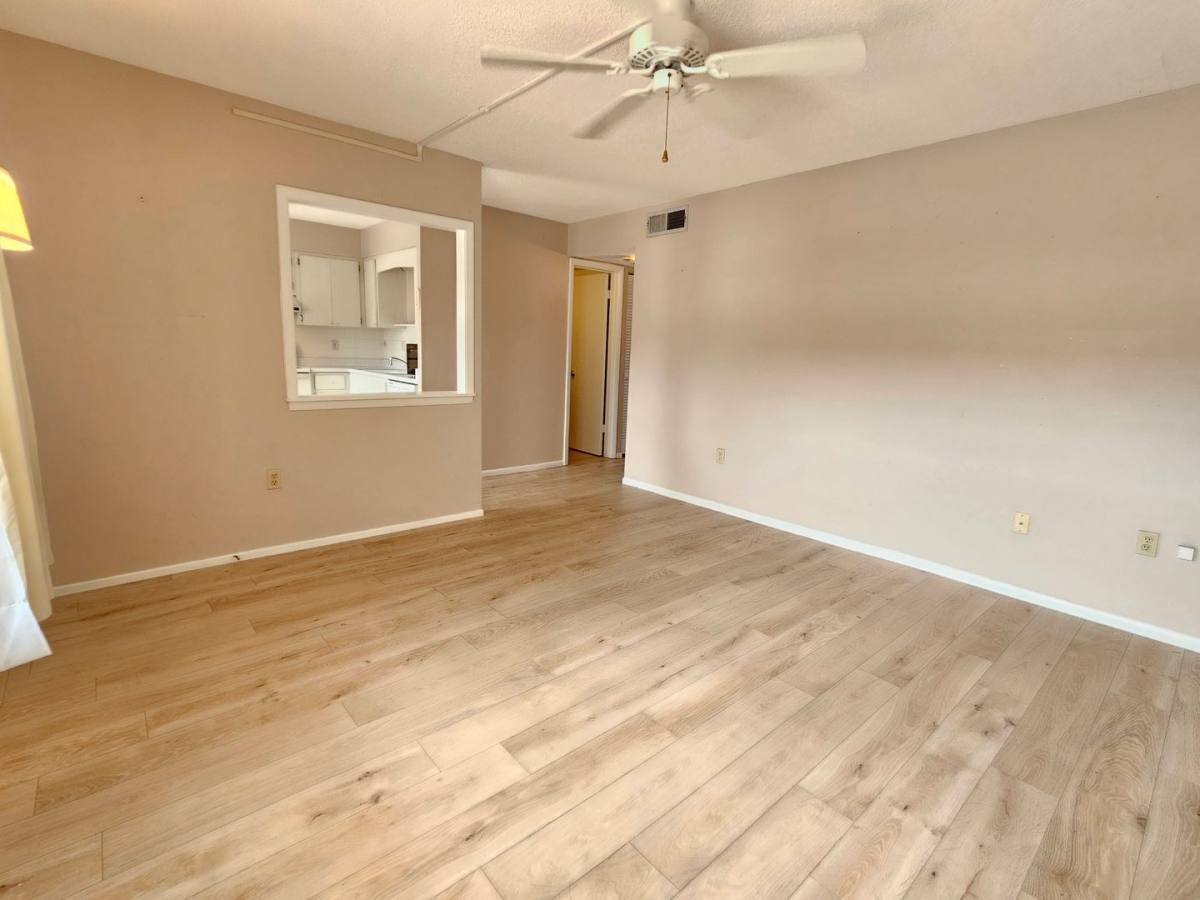 Condo for rent at 509 Venice Ave W, Venice, FL 34285