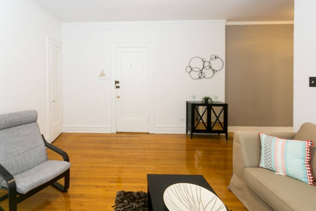 Apartment for rent at 437 Melrose #CA8, Chicago, IL 60657