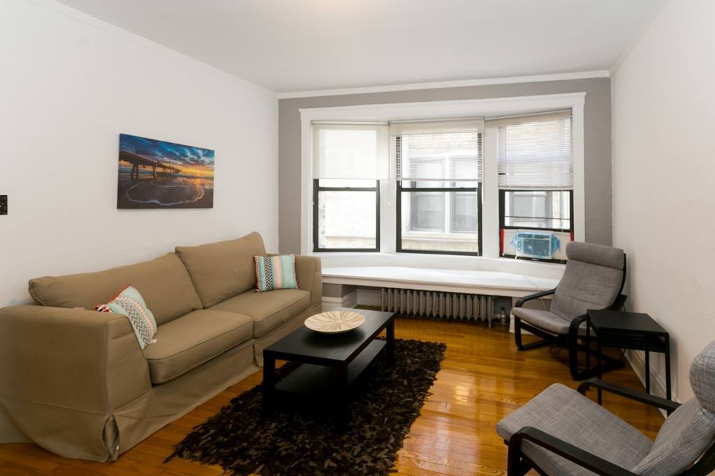 Apartment for rent at 437 Melrose #CA8, Chicago, IL 60657