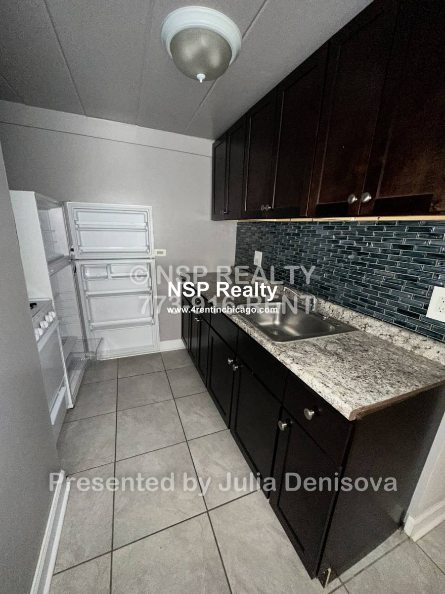 Apartment for rent at 9612 Ivanhoe #4, Schiller Park, IL 60176