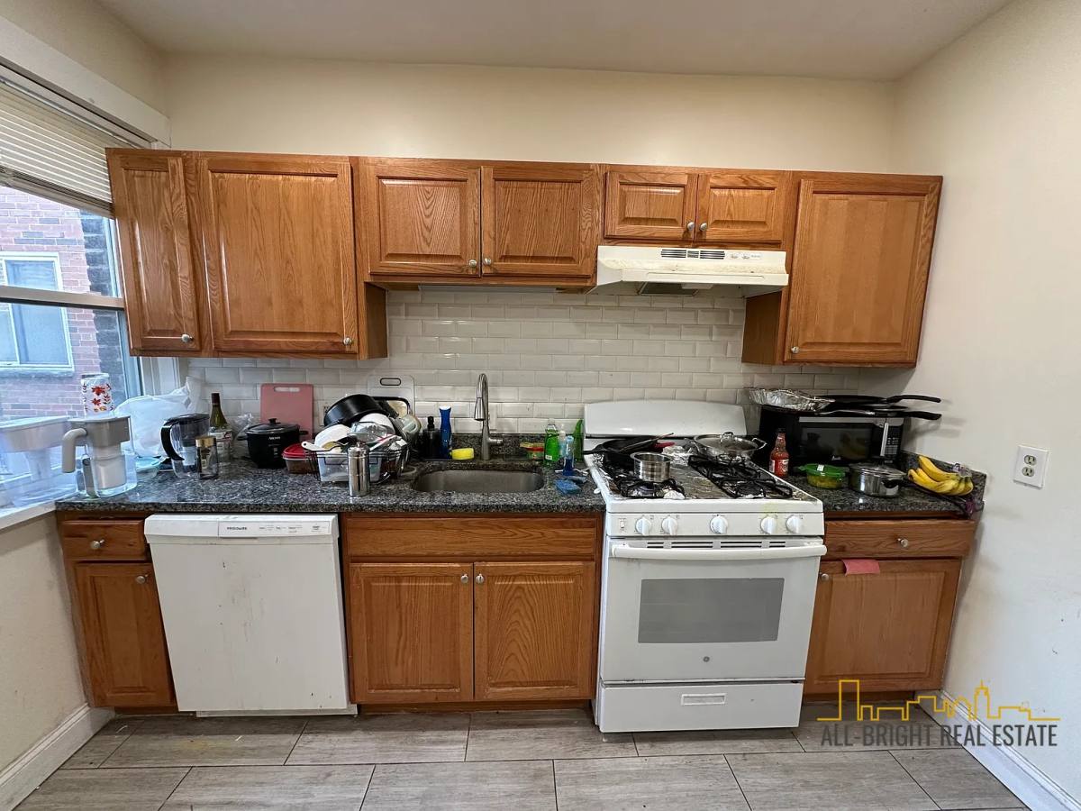 Apartment for rent at 194 Kelton #2, Allston, MA 02134