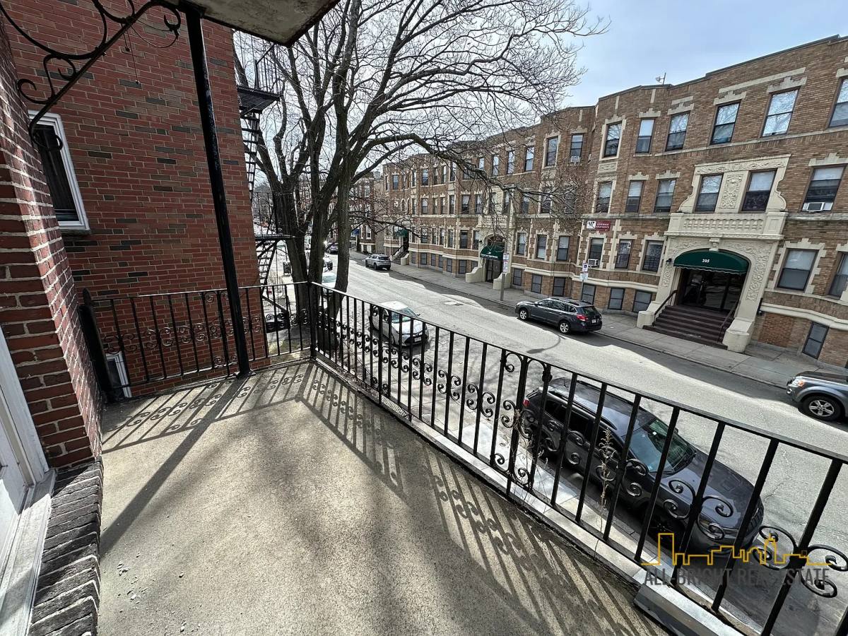 Apartment for rent at 194 Kelton #2, Allston, MA 02134