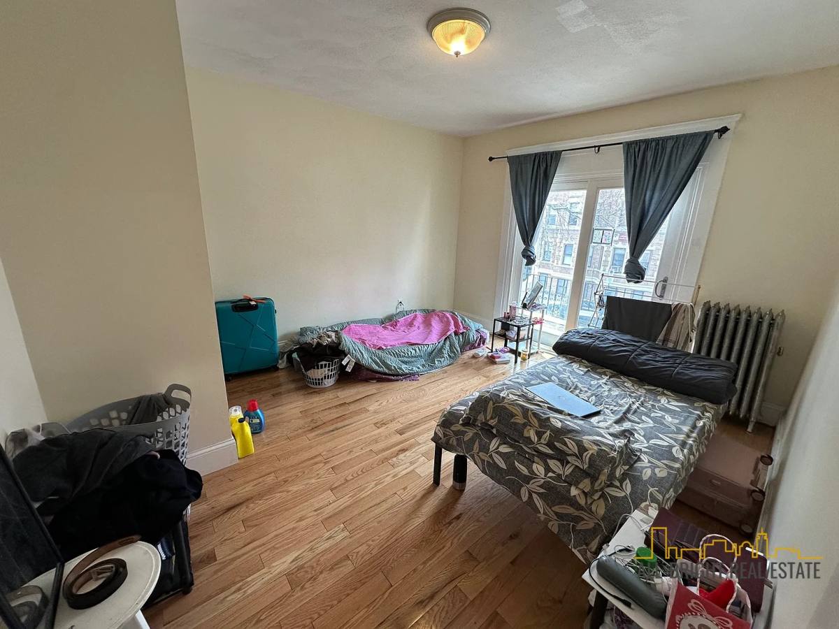 Apartment for rent at 194 Kelton #2, Allston, MA 02134