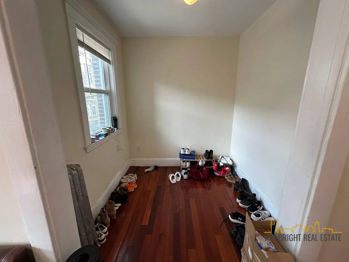 Apartment for rent at 194 Kelton #2, Allston, MA 02134