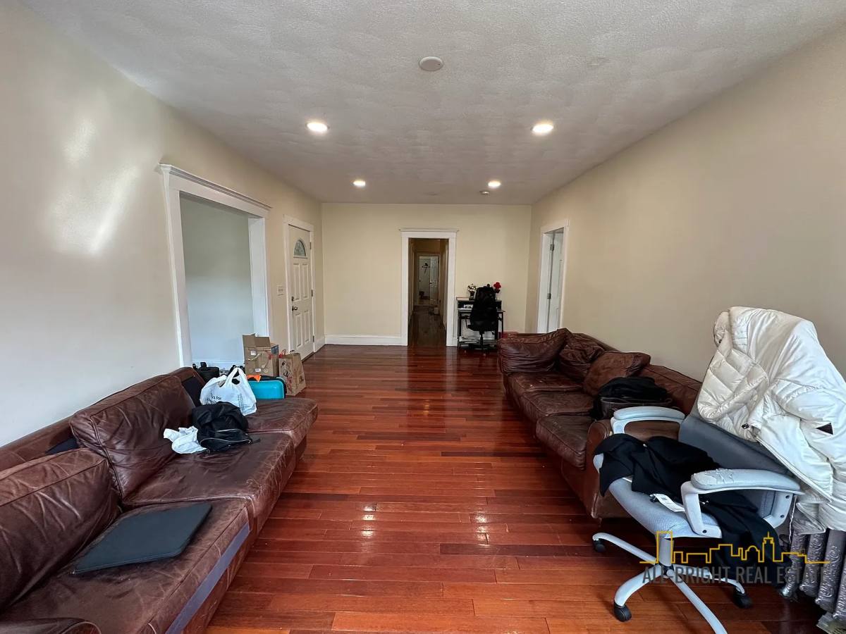 Apartment for rent at 194 Kelton #2, Allston, MA 02134