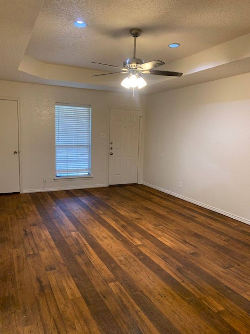 Townhouse for rent at 1149 Landsdale Lane, Fort Worth, TX 76179