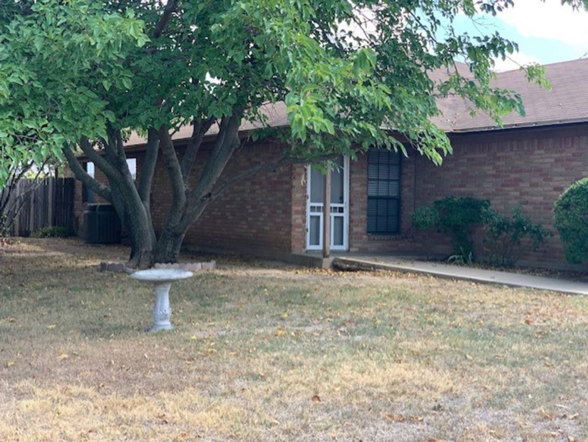 Townhouse for rent at 1149 Landsdale Lane, Fort Worth, TX 76179
