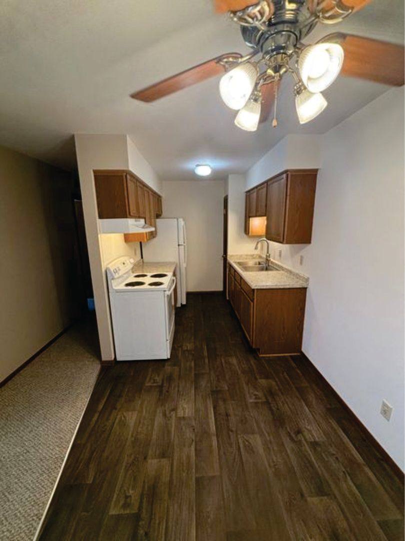 Apartment for rent at 1033 - 1095 Lowell Dr, Oconomowoc, WI 53066