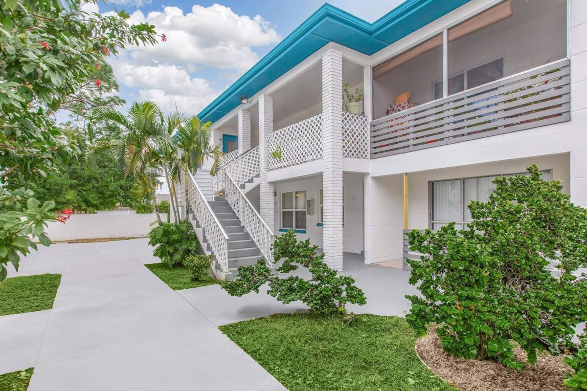 Apartment for rent at 3556 66th St N, Saint Petersburg, FL 33710