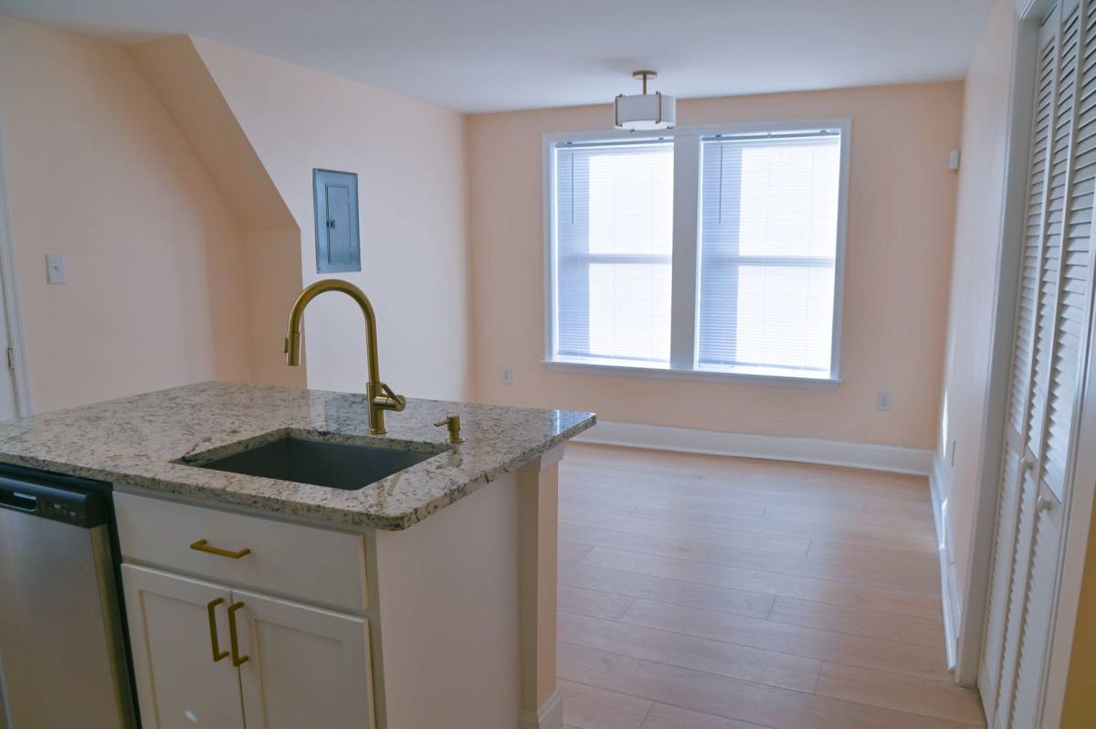 Apartment for rent at 1521 2nd St, Harrisburg, PA 17102