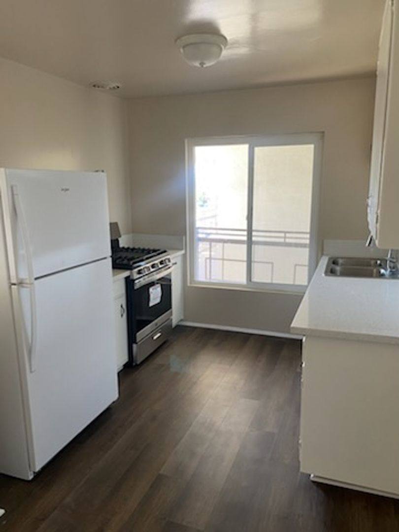 Apartment for rent at 255 E Navilla Place, Covina, CA 91723