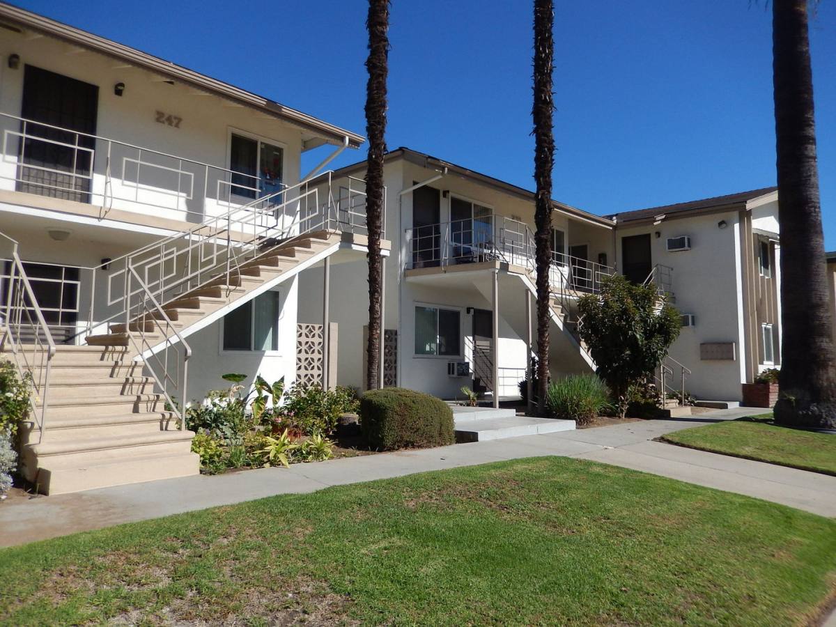 Apartment for rent at 255 E Navilla Place, Covina, CA 91723