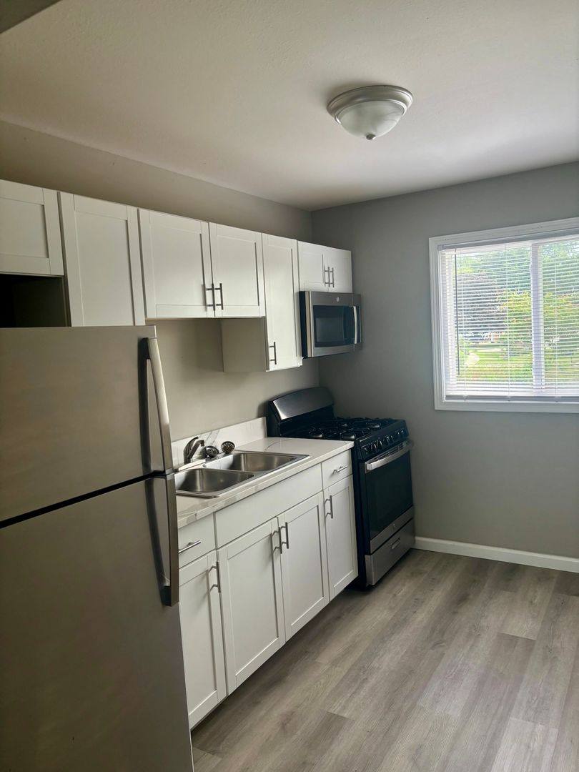 Townhouse for rent at 100 Arlington Way #A-105, Warrenton, MO 63383
