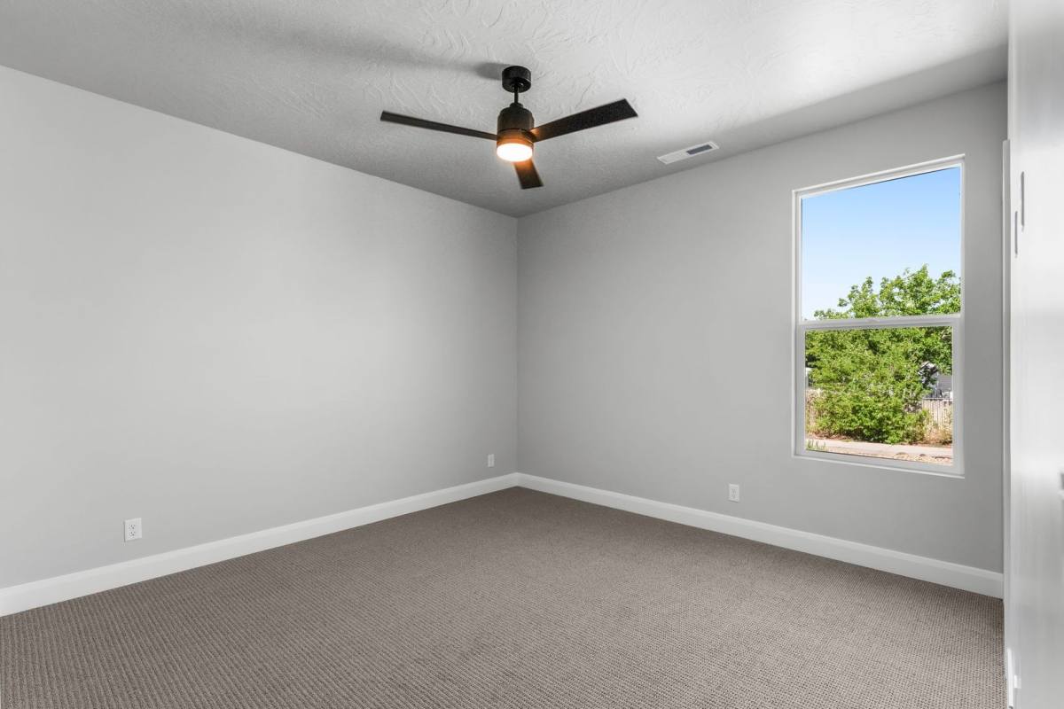 House for rent at 1089 E Coyote Crest Dr, Washington, UT 84780
