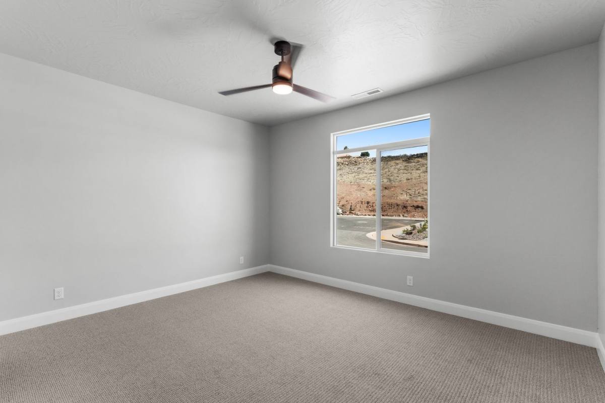 House for rent at 1089 E Coyote Crest Dr, Washington, UT 84780