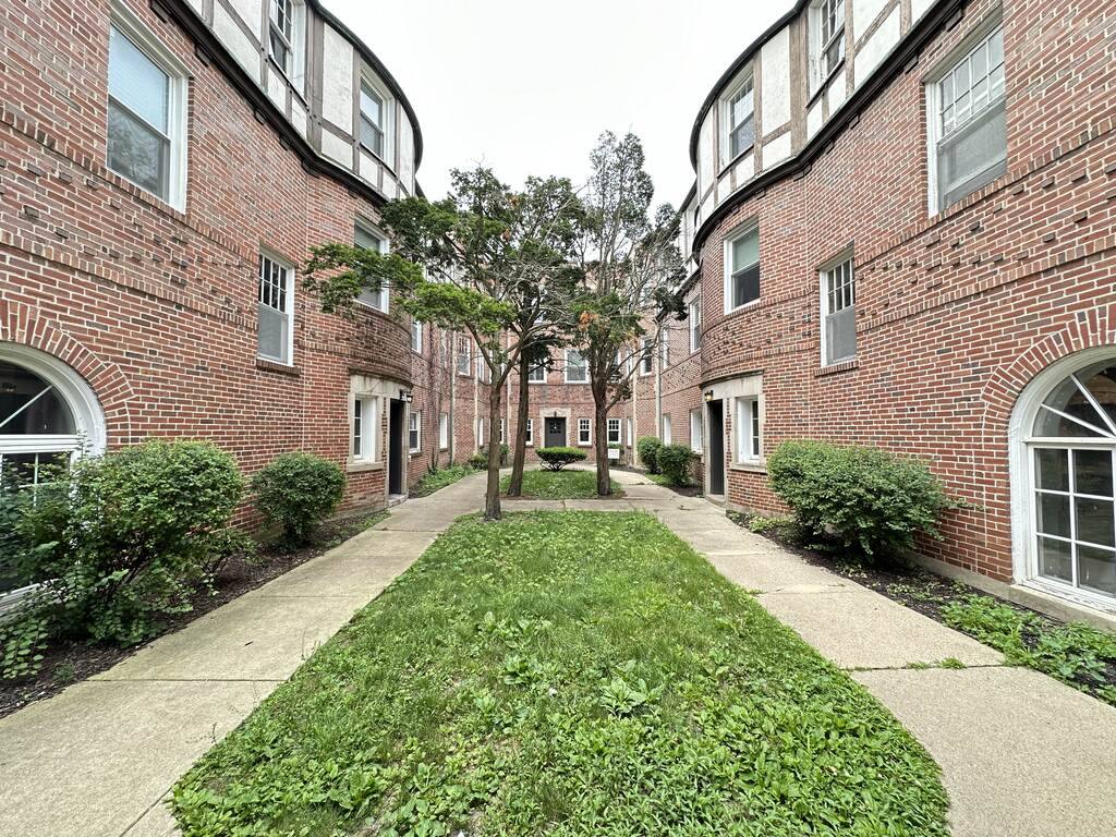 Apartment for rent at 916 18 Green Bay #AW10, Winnetka, IL 60093