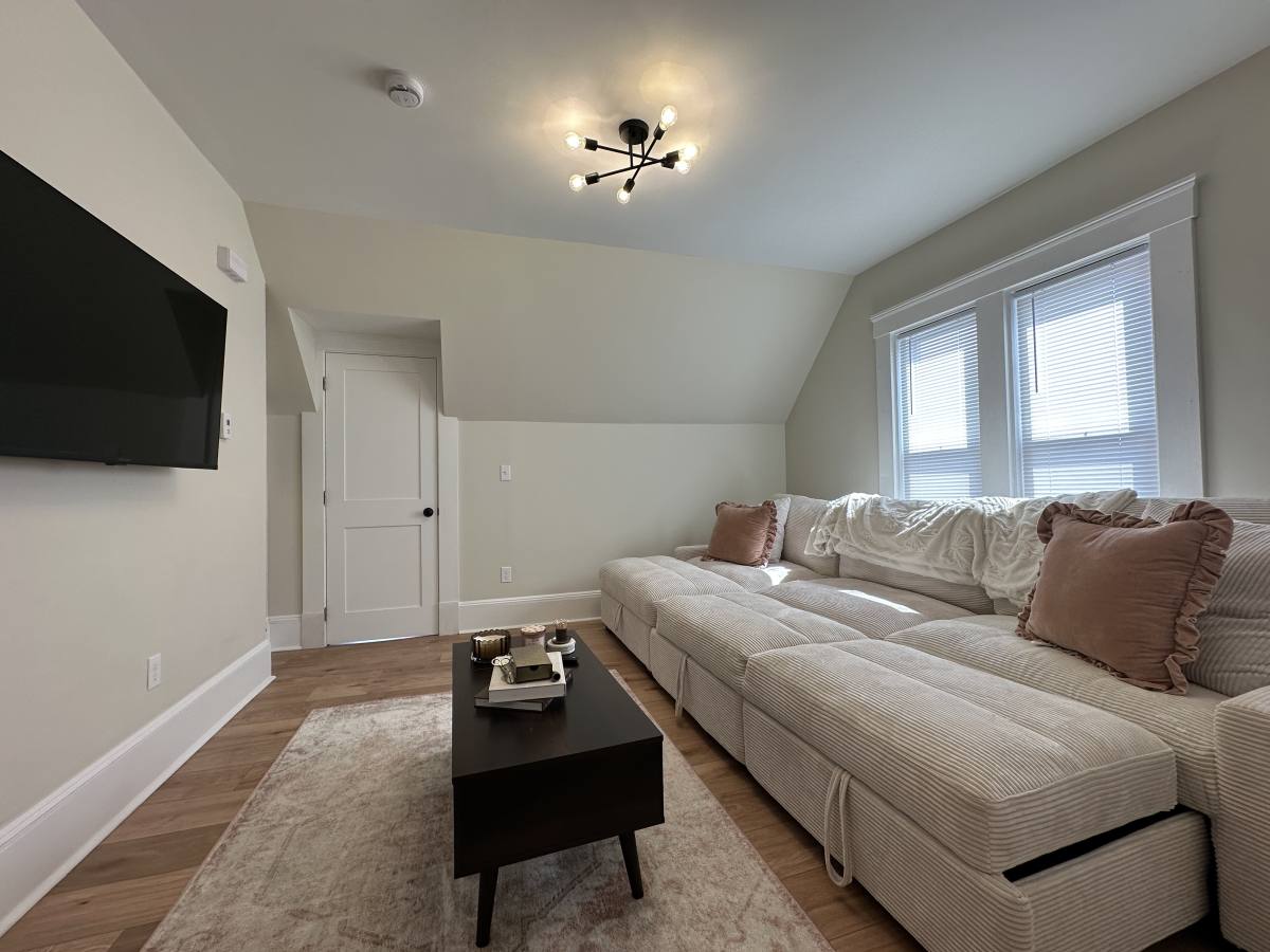Apartment for rent at 304 Main St #2, Winthrop, MA 02152
