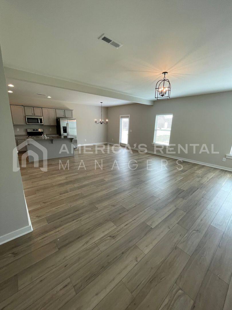 House for rent at 2141 Ellsworth Loop Rd SW, Cullman, AL 35055