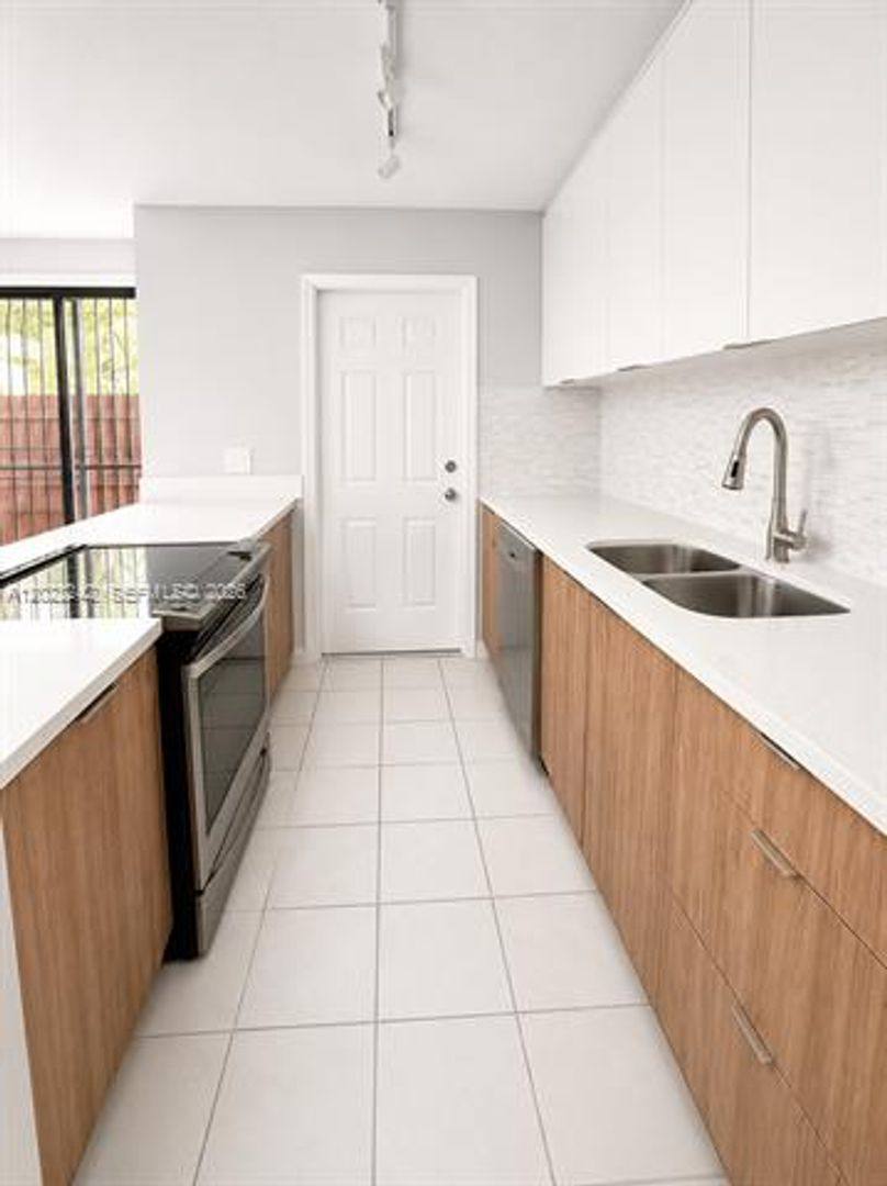 Townhouse for rent at 20033 SW 123rd Dr, Miami, FL 33177