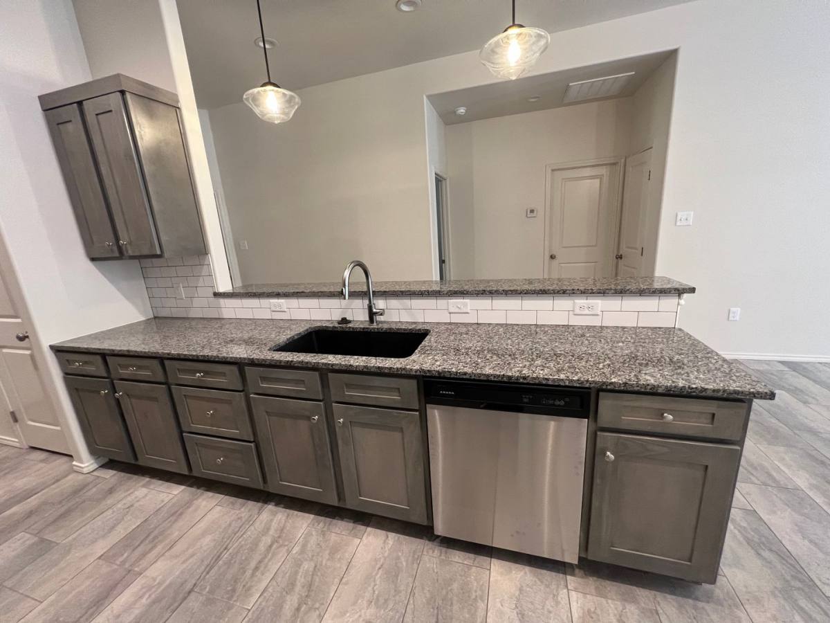Townhouse for rent at 1128 N 7th St, Wolfforth, TX 79382