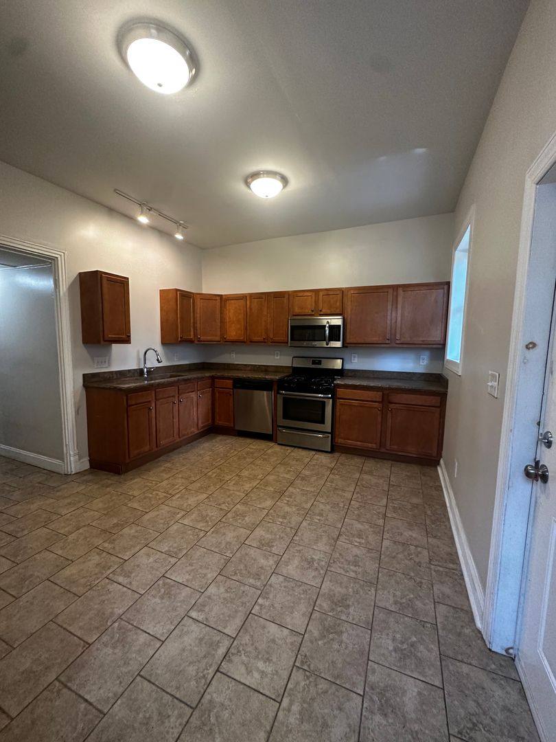 Apartment for rent at 7218 Meade St, Pittsburgh, PA 15208