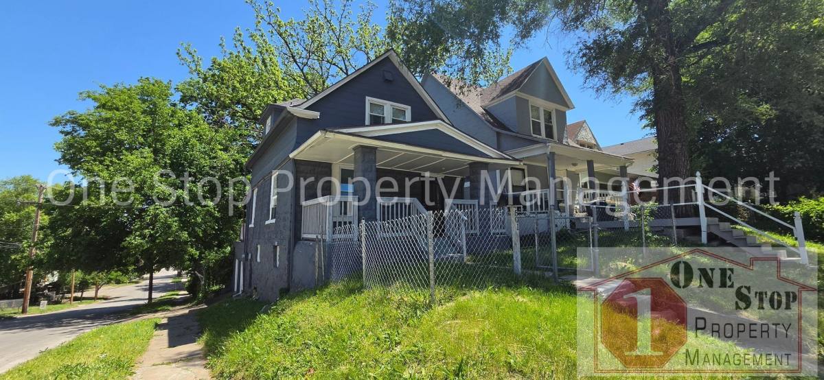 House for rent at 501 Kensington Ave, Kansas City, MO 64124