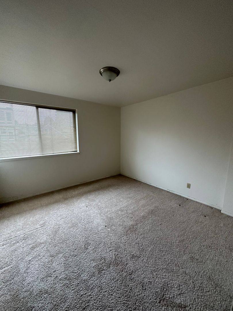 Apartment for rent at 4618 Fremont Ave N, Seattle, WA 98103