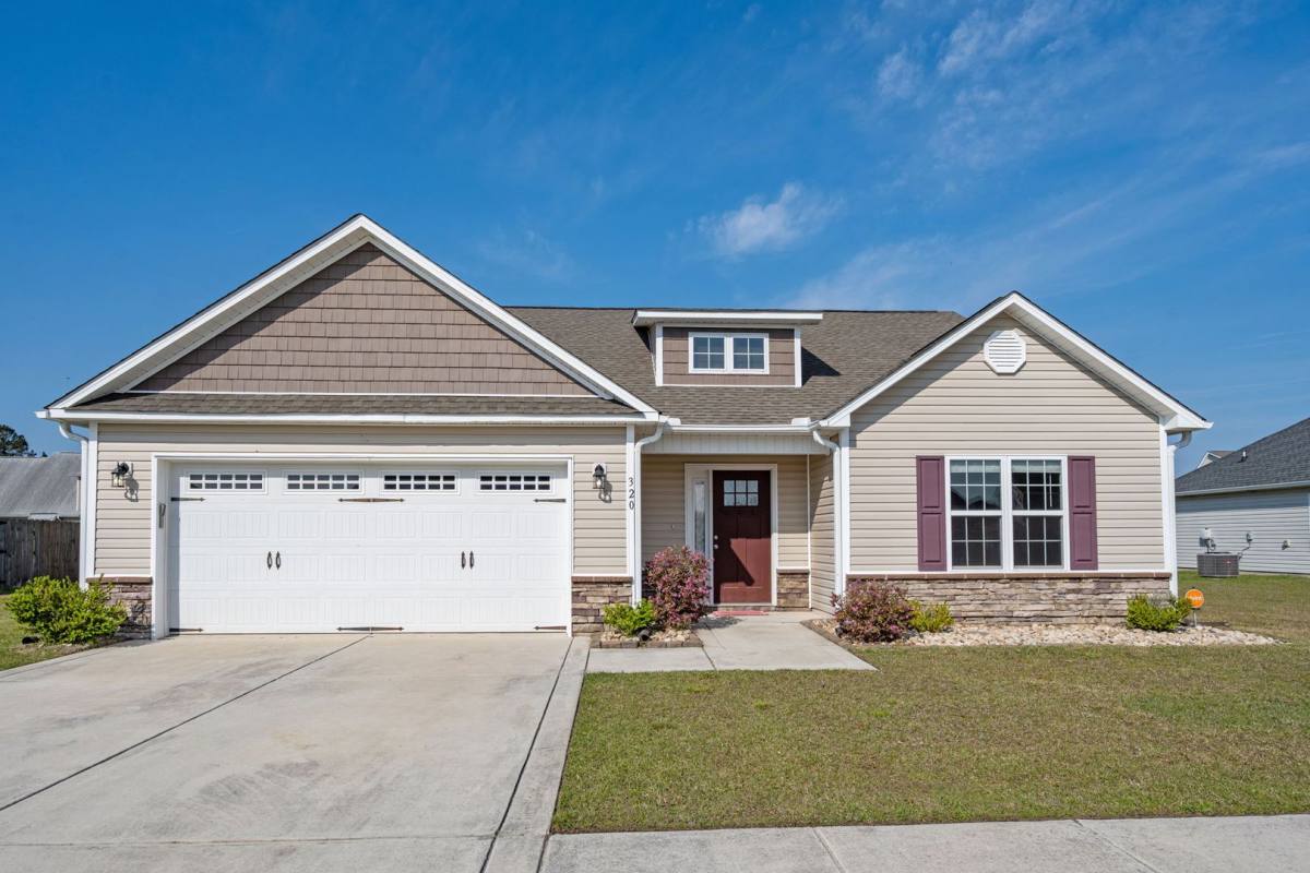 House for rent at 320 Aquamarine Circle, Jacksonville, NC 28546