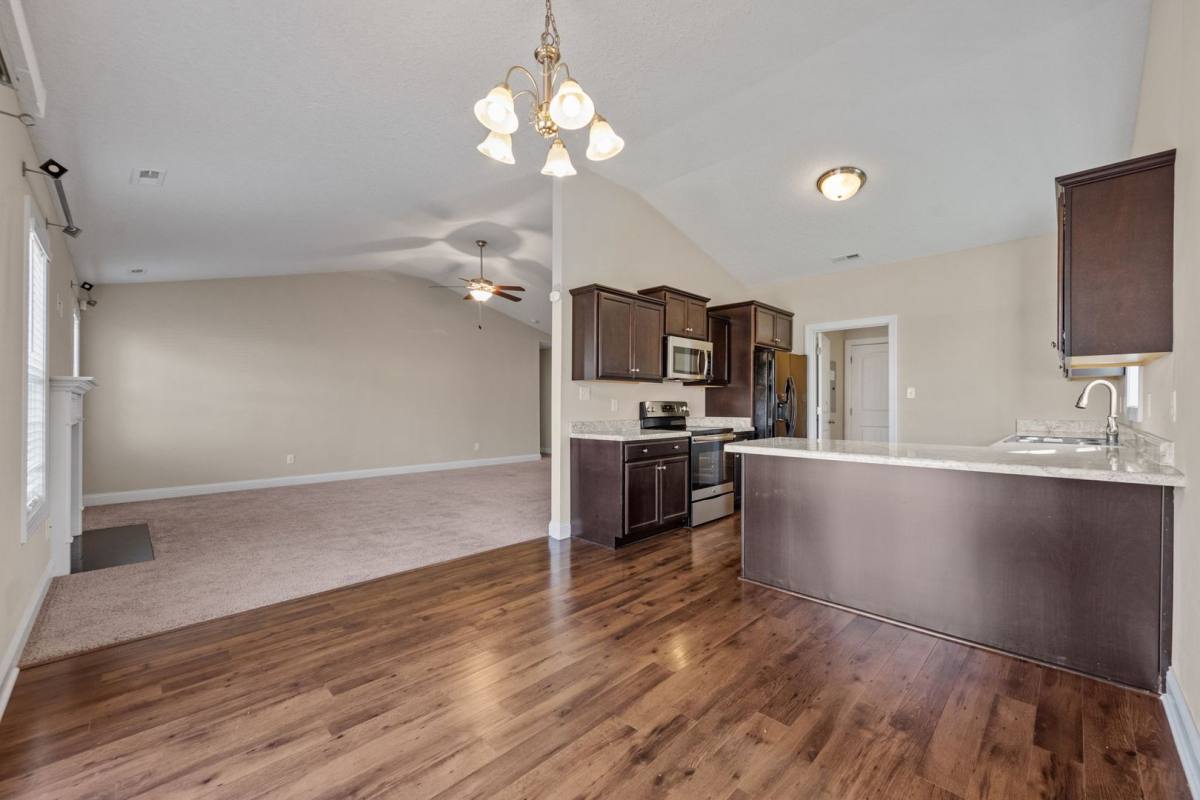 House for rent at 320 Aquamarine Circle, Jacksonville, NC 28546