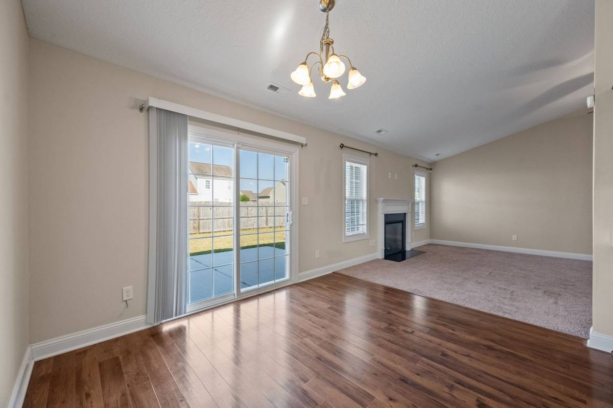 House for rent at 320 Aquamarine Circle, Jacksonville, NC 28546