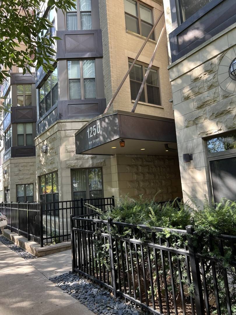 Condo for rent at 1250 S Indiana Ave #606, Chicago, IL 60605