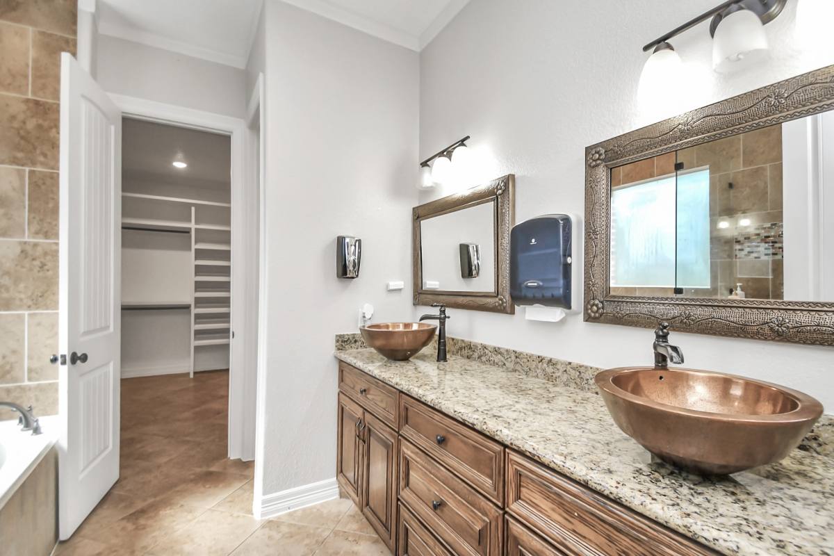 Apartment for rent at 160 Forest Trace Lane #160, Willis, TX 77378