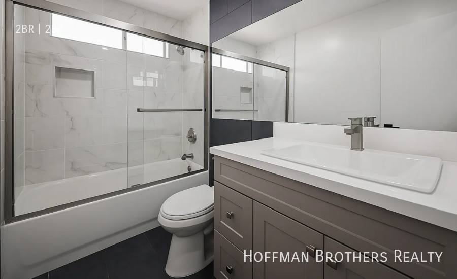 Apartment for rent at 1855 Camden Ave #5, Los Angeles, CA 90025
