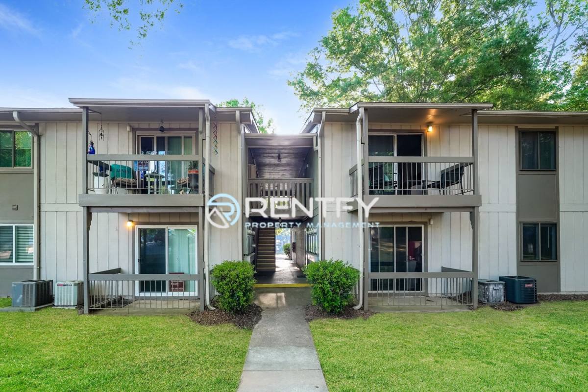 Condo for rent at 2260 Sunderland Rd, Winston Salem, NC 27103