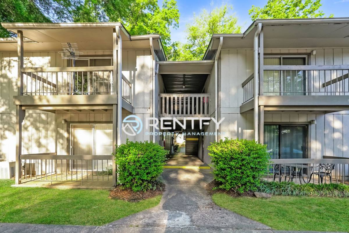 Condo for rent at 2260 Sunderland Rd, Winston Salem, NC 27103