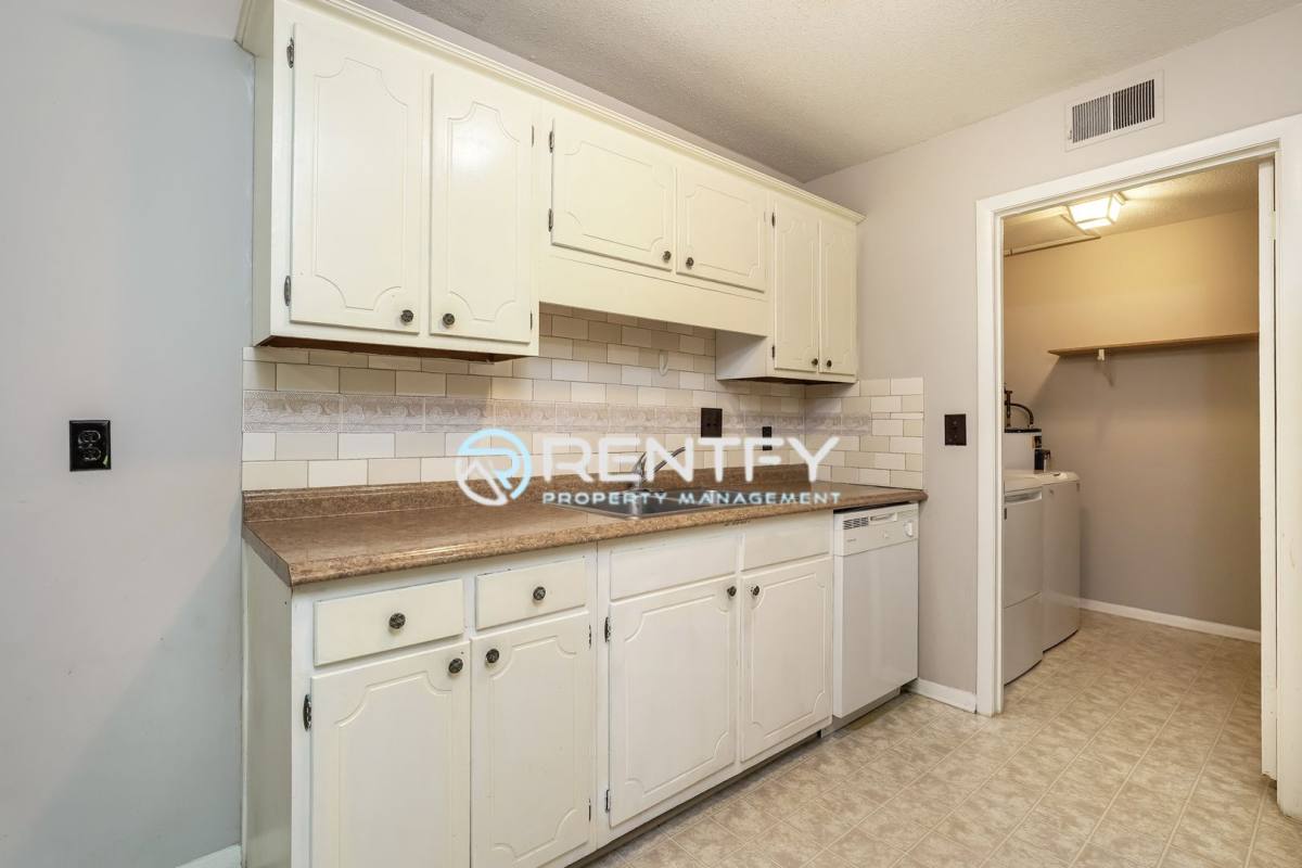 Condo for rent at 2260 Sunderland Rd, Winston Salem, NC 27103