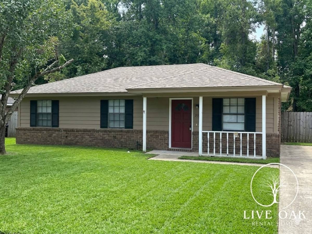 House for rent at 200 Sequoia Circle, Hinesville, GA 31313
