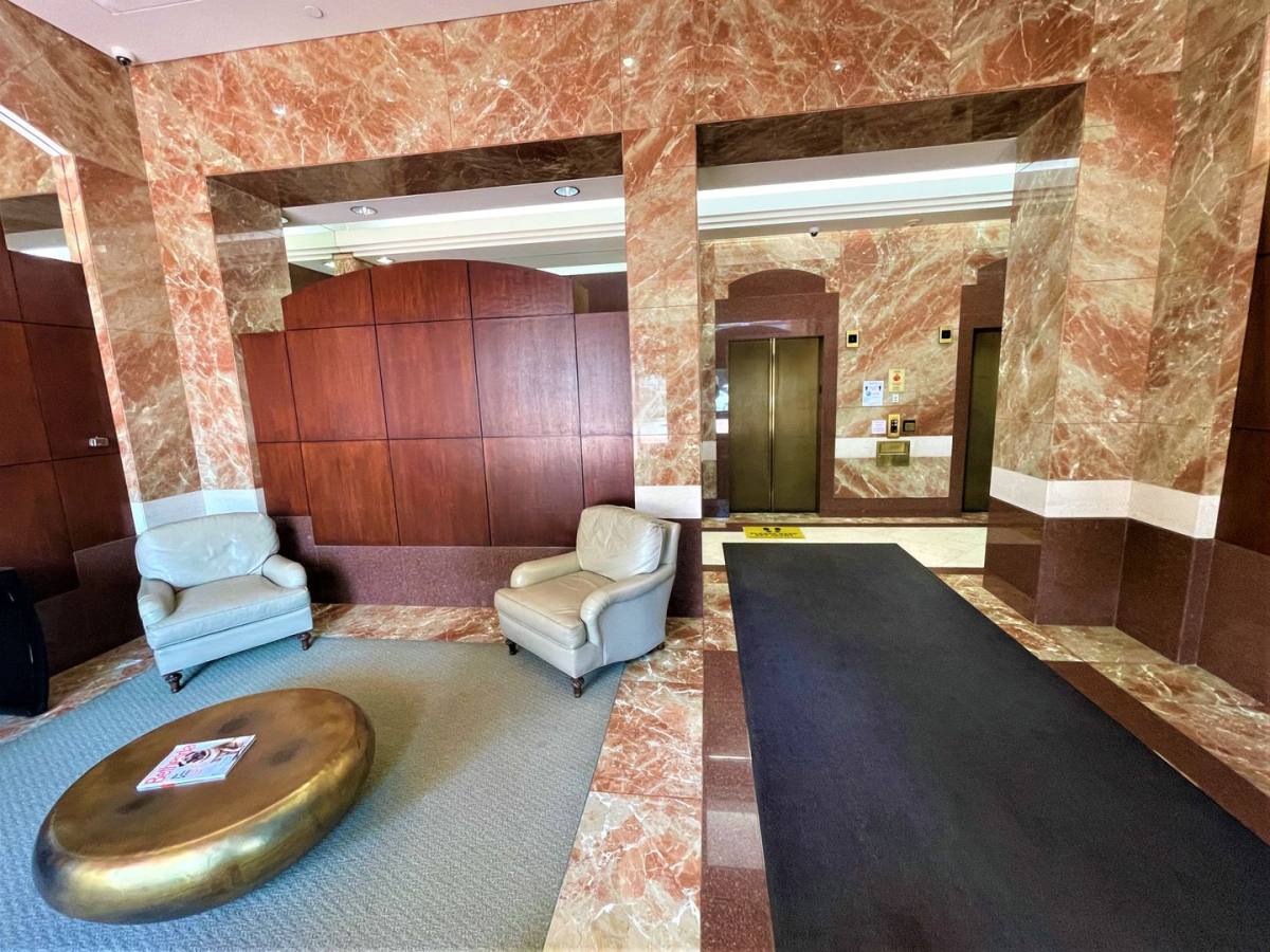 House for rent at 4801 Fairmont Ave #611, Bethesda, MD 20814