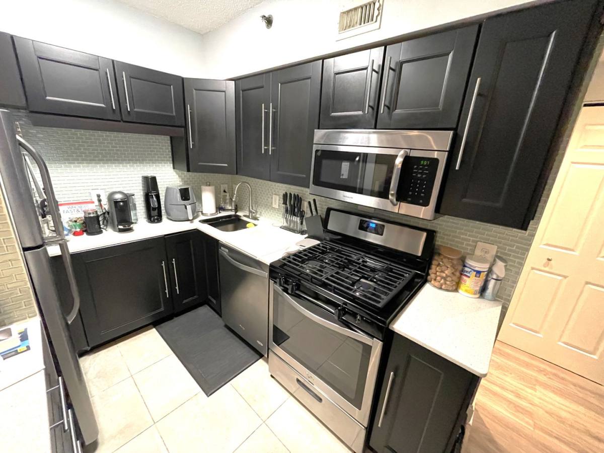 House for rent at 4801 Fairmont Ave #611, Bethesda, MD 20814