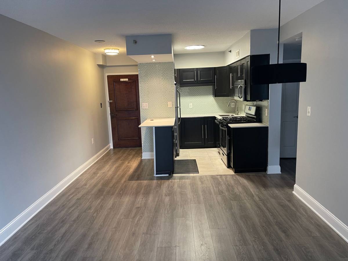 House for rent at 4801 Fairmont Ave #611, Bethesda, MD 20814