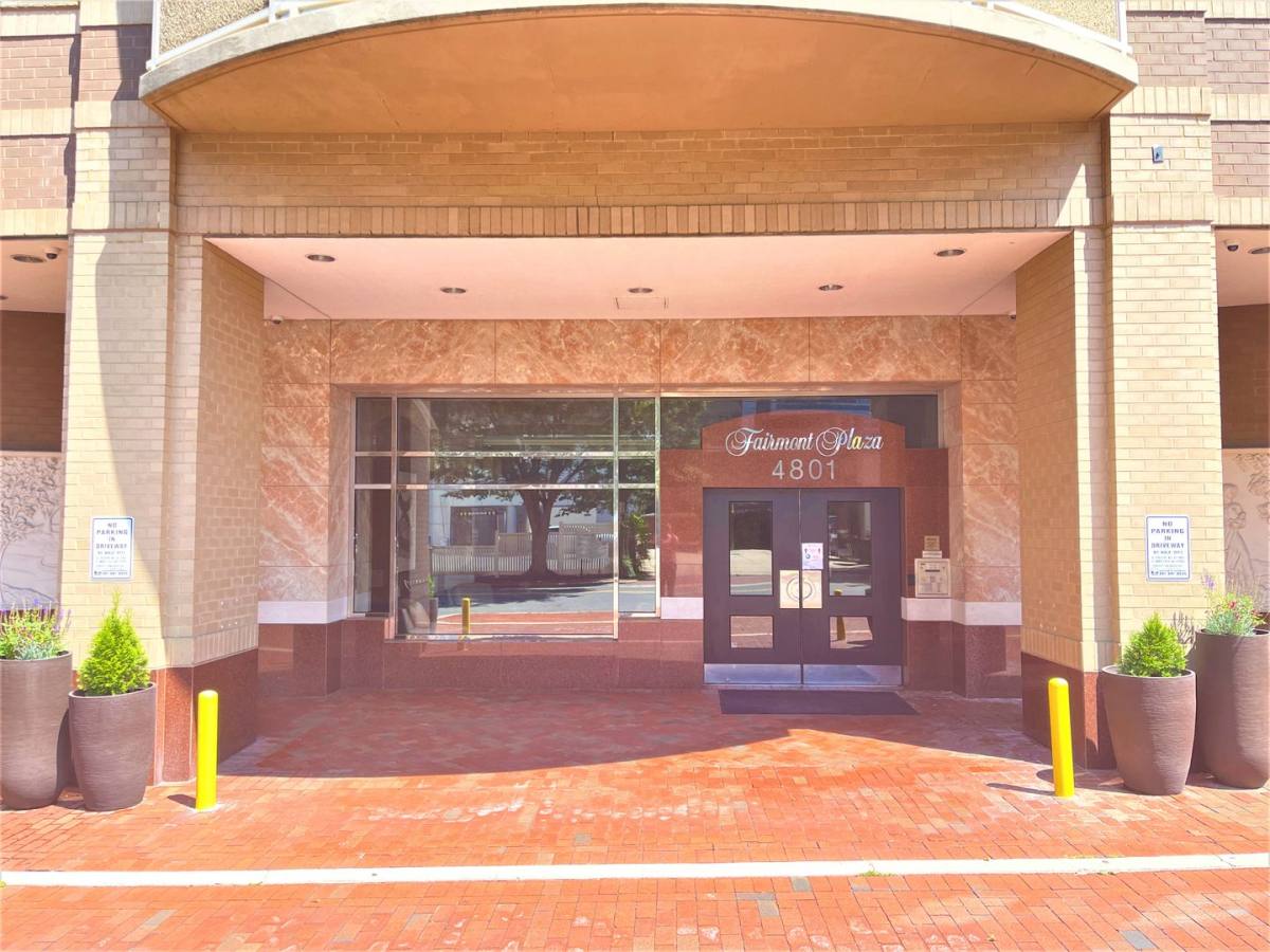 House for rent at 4801 Fairmont Ave #611, Bethesda, MD 20814