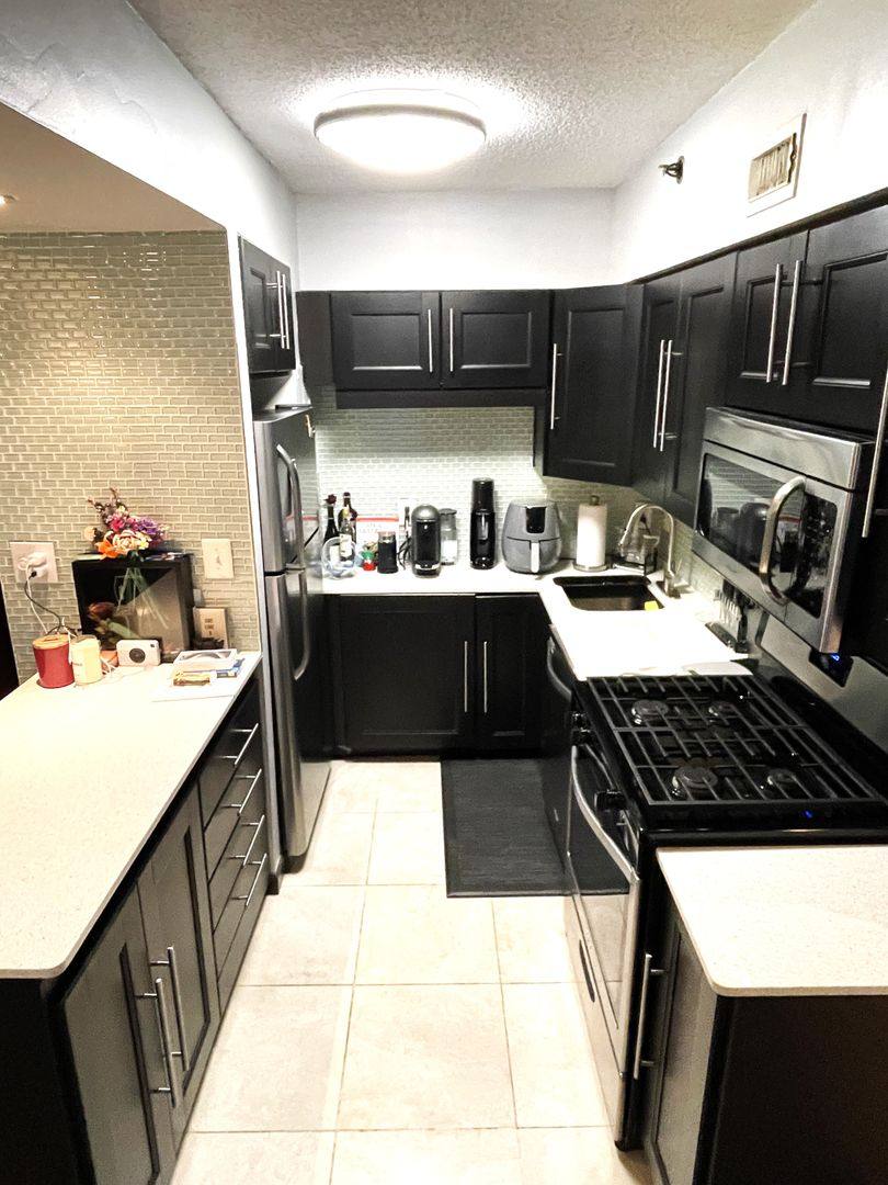 House for rent at 4801 Fairmont Ave #611, Bethesda, MD 20814