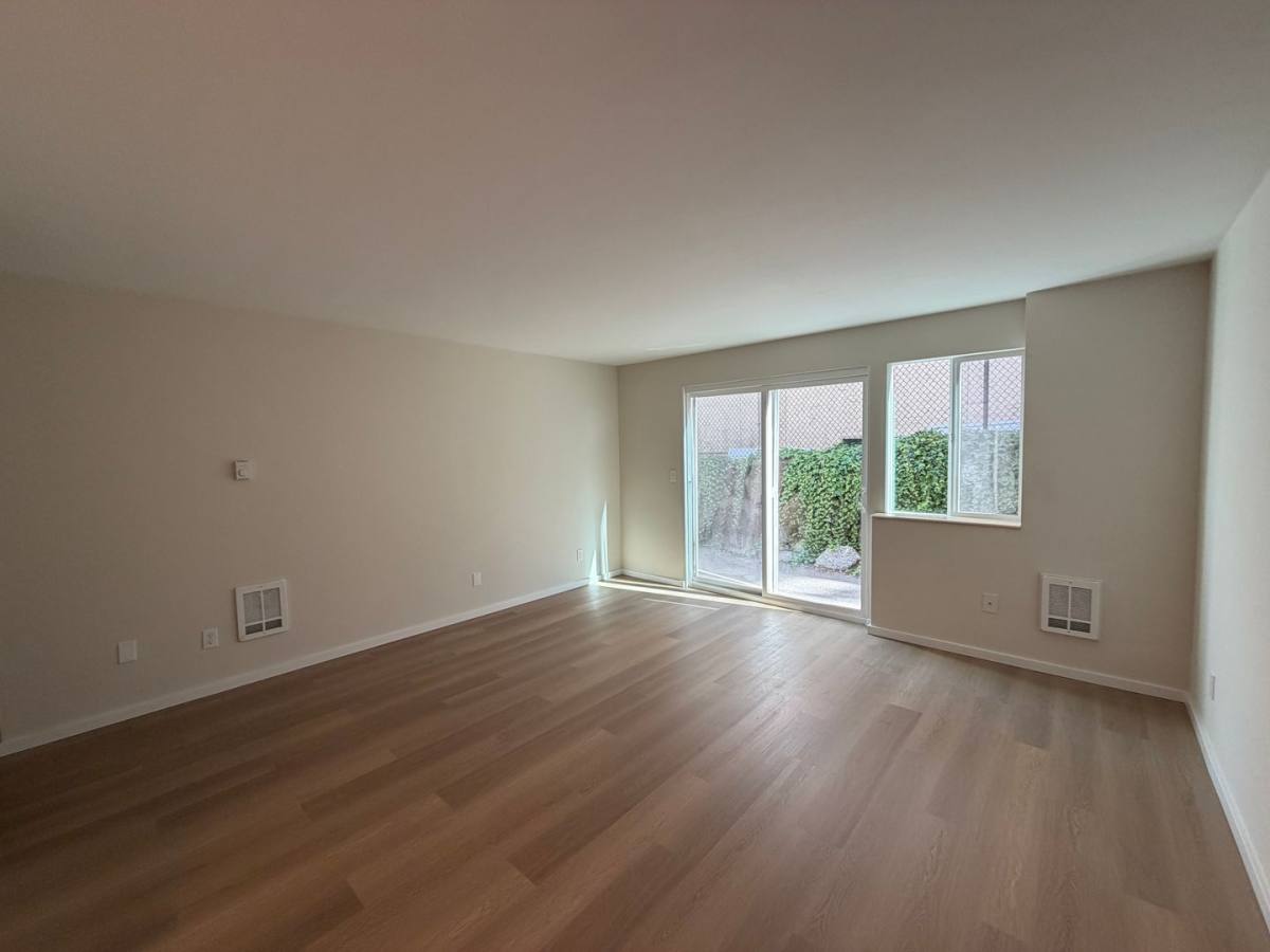 Apartment for rent at 443 SW 154th St, Seattle, WA 98166